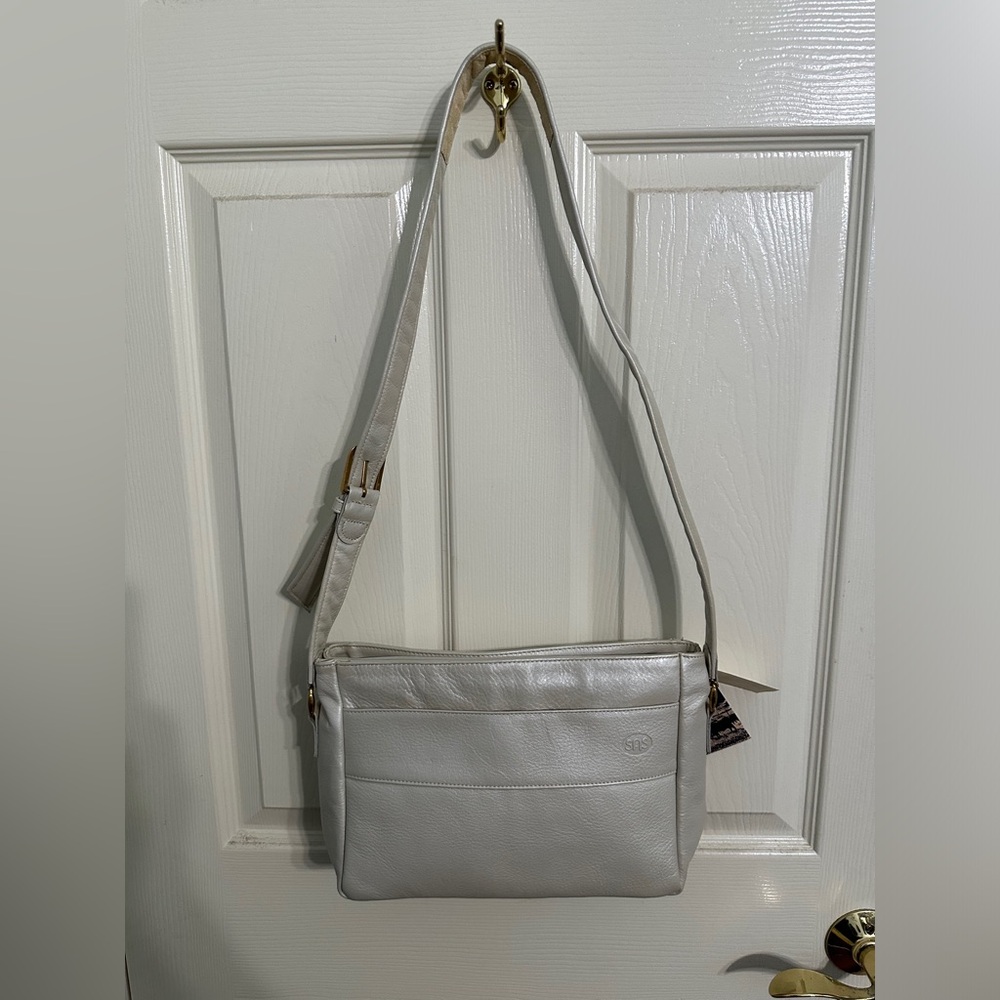 NWT SAS Leather Crossbody / Shoulder Bag in Dawn Pearl Bone Made in USA